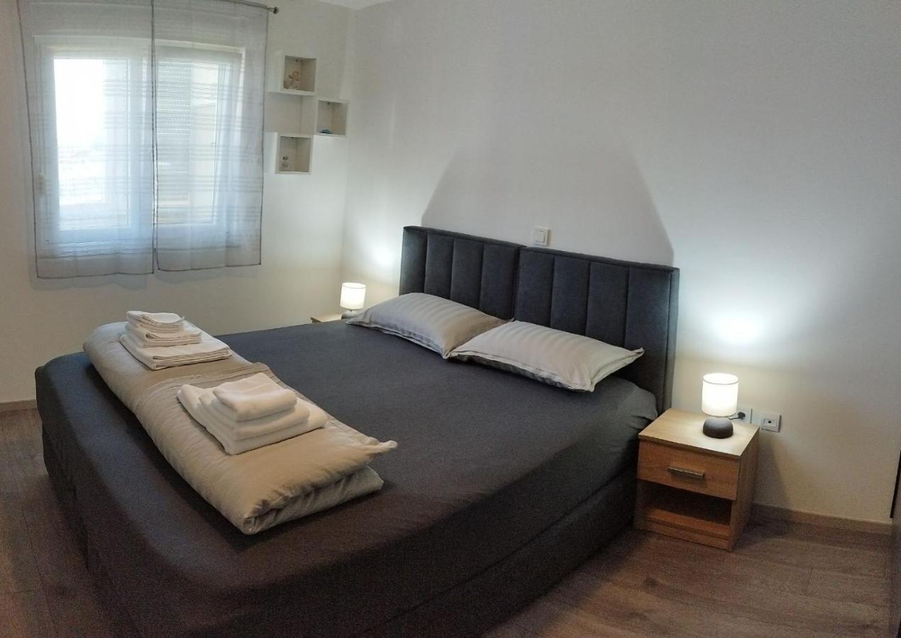 Apartment Luka Pola Esterno foto