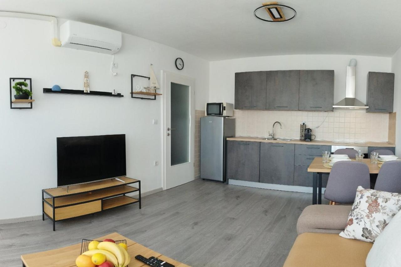 Apartment Luka Pola Esterno foto