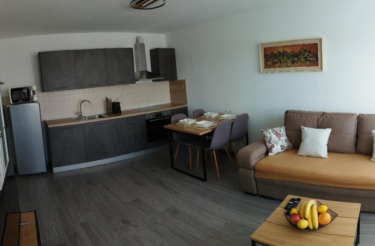 Apartment Luka Pola Esterno foto