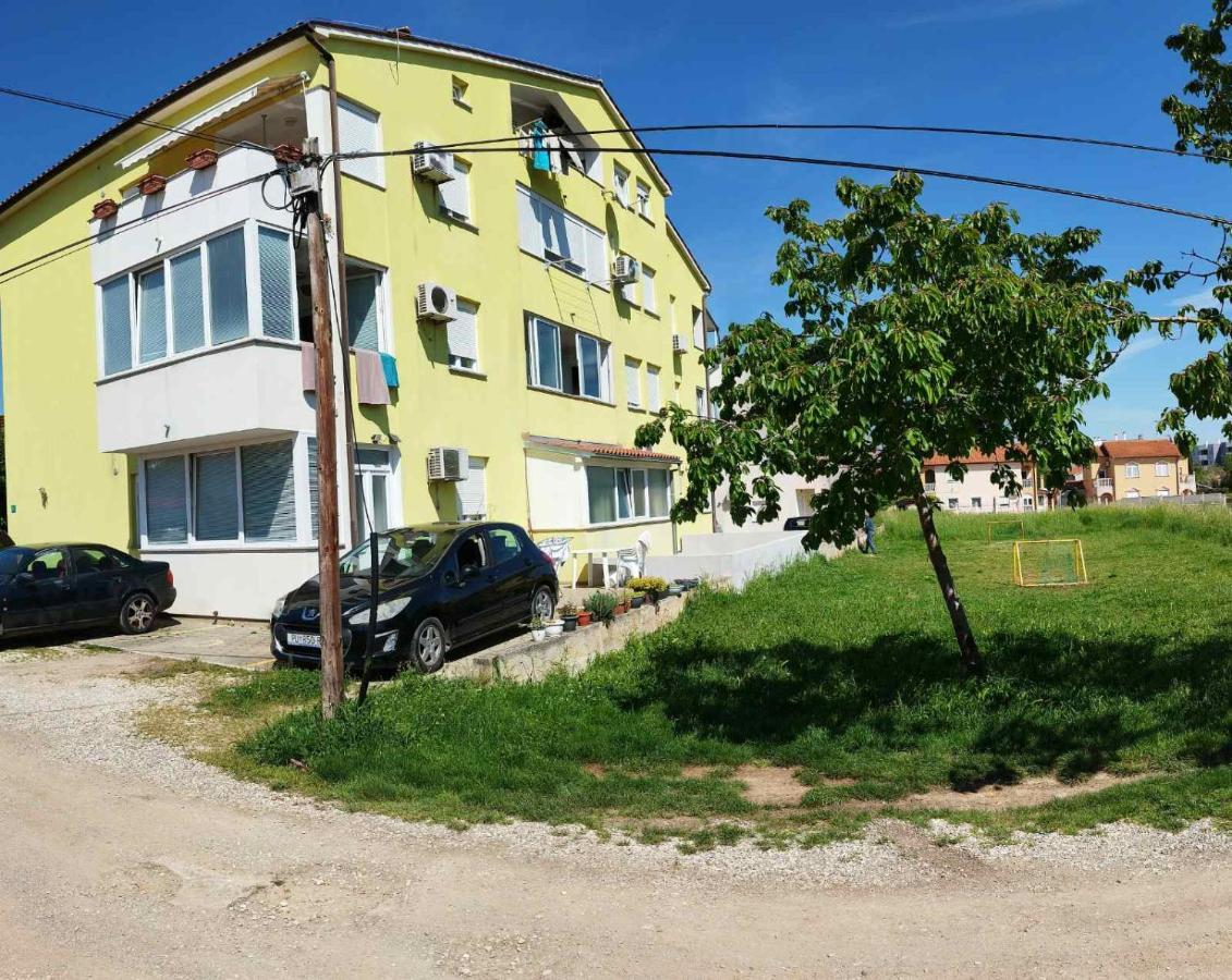 Apartment Luka Pola Esterno foto