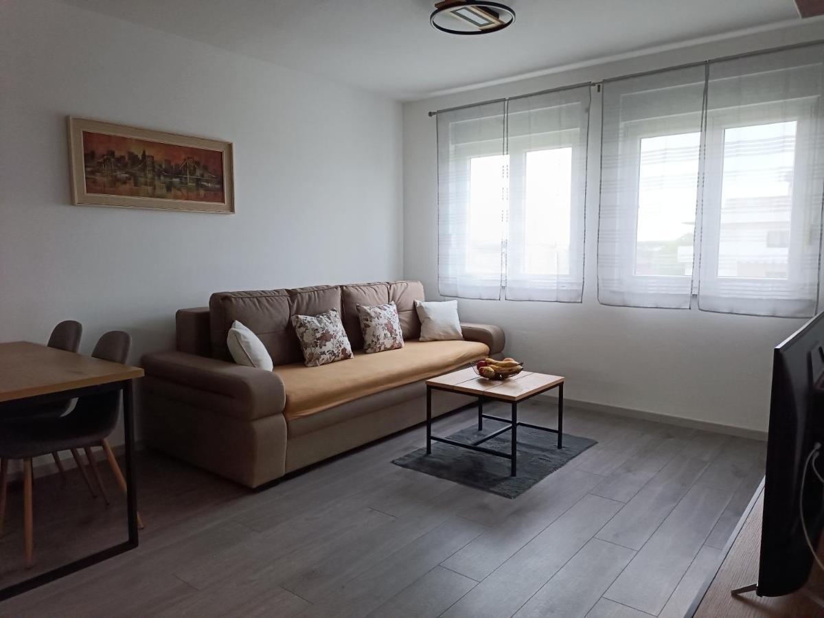 Apartment Luka Pola Esterno foto